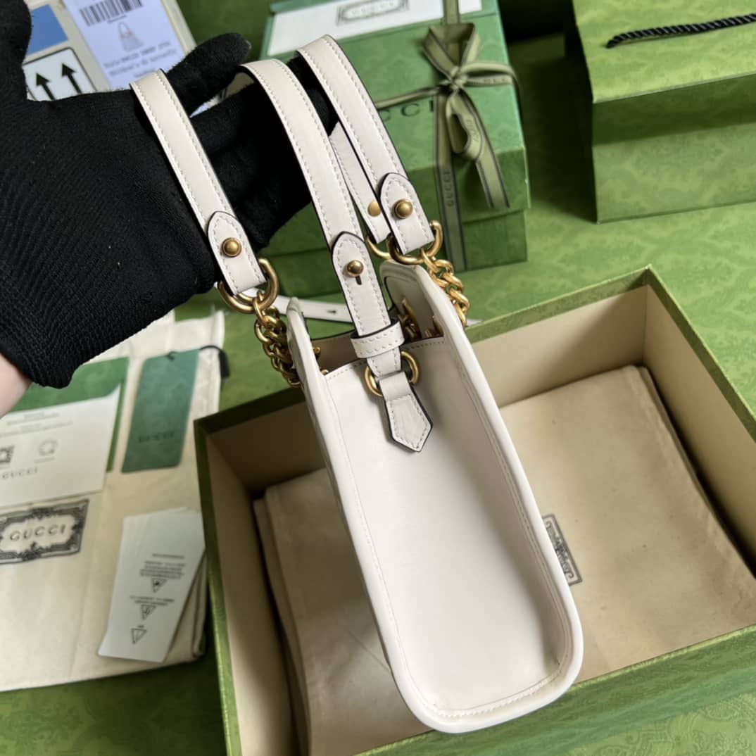 Gvc*1 GG Marmont Matelassé Mini Crossbody Bag 696123 Replica