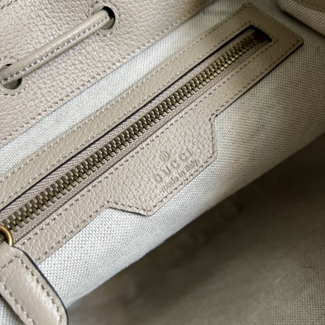 Gvc*1 Backpack With Interlocking G White 674147 Replica
