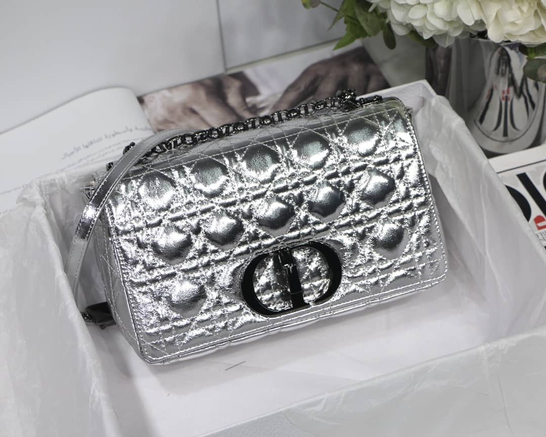 Chr1st1an D10r Caro Replica Bag