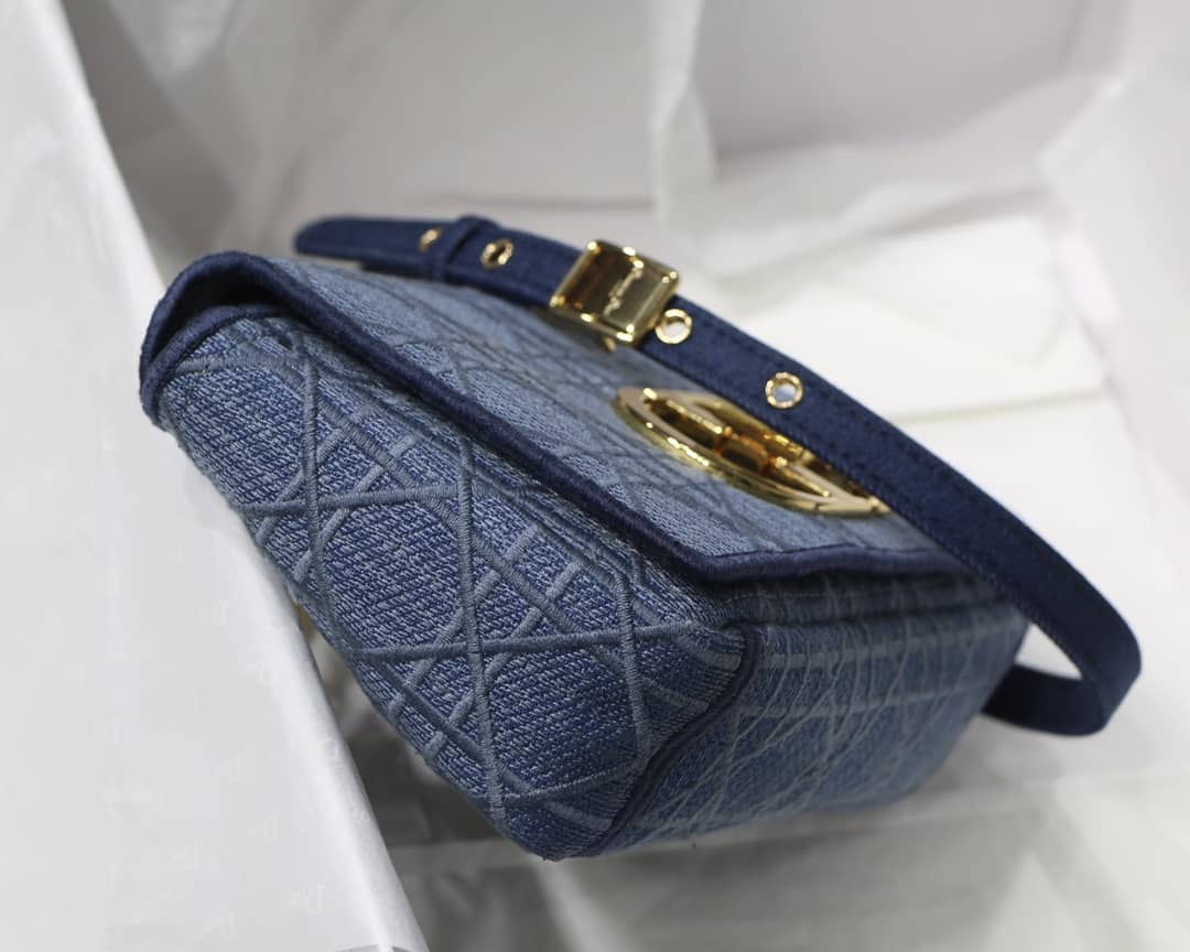 Chr1st1an D10r Caro Replica Bag