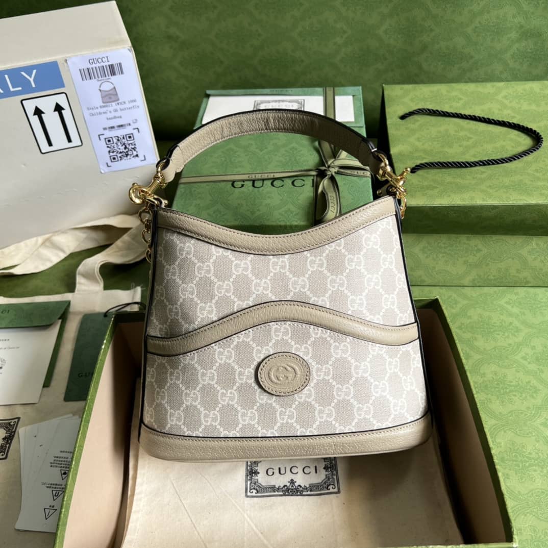 Gvc*1 Large With Interlocking G Oatmeal 696011 Replica Shoulder Bag