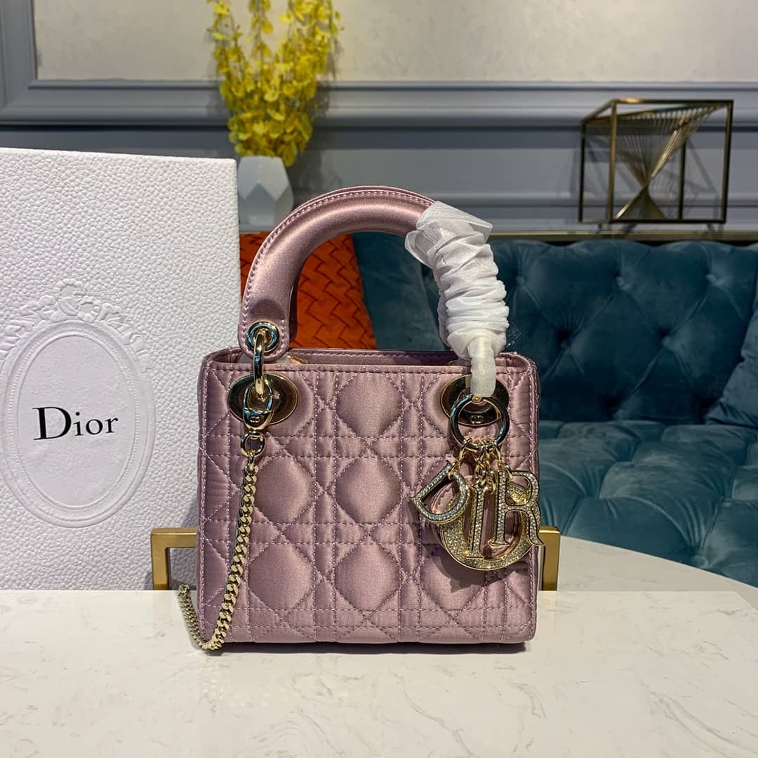 Chr1st1an D10r Lady D10r 17CM Replica Bag