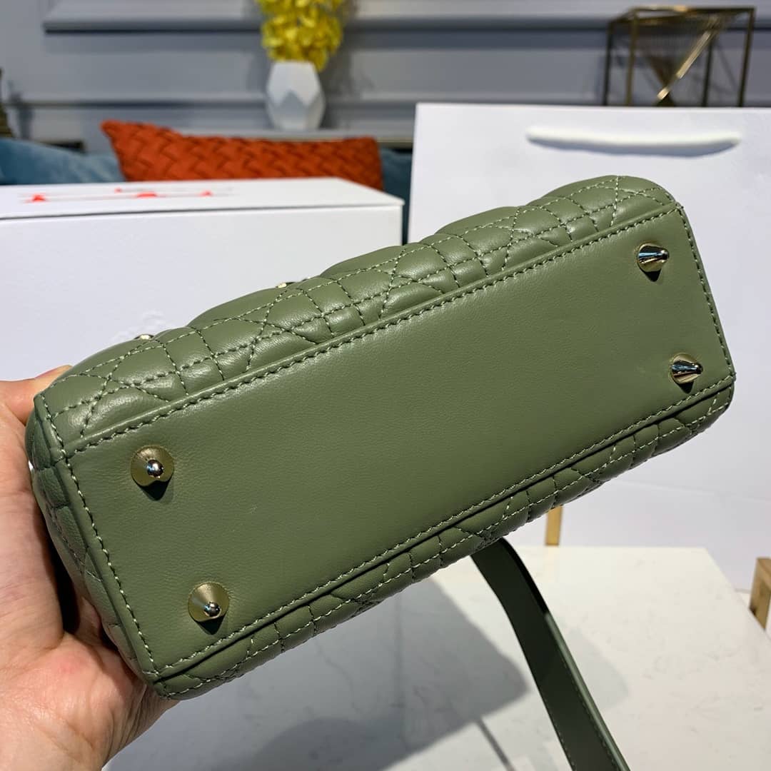 Chr1st1an D10r Lady D10r 20CM Replica Bag