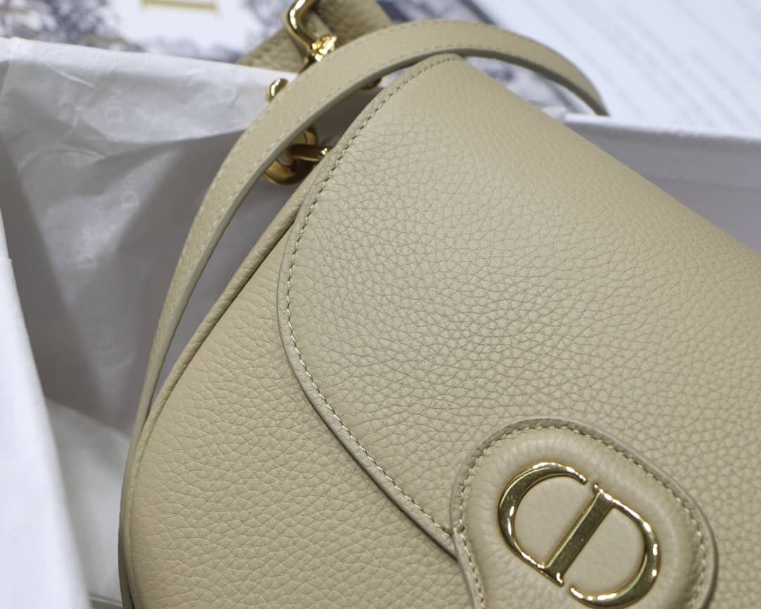 Best Replica Cheap Chr1st1an D10r Bobby 22CM Replica Bag(ColaReps)