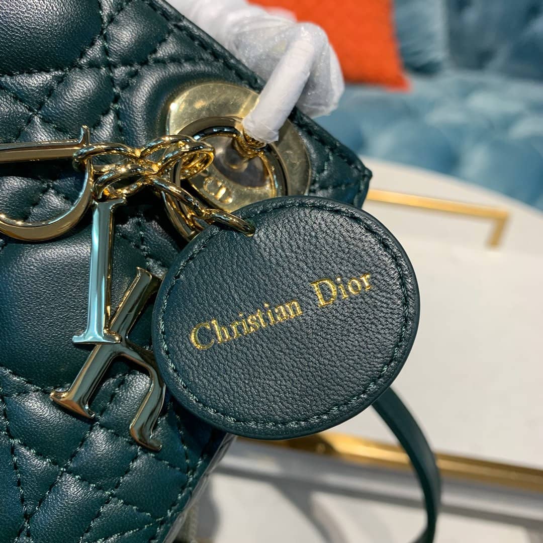 Chr1st1an D10r Lady D10r 17CM Replica Bag