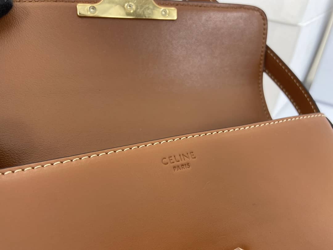 Ce1i*e Bag Dupe Triomphe Teen 20CM Replica Handbag