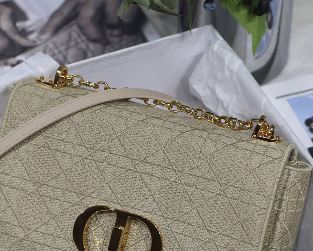 Chr1st1an D10r Caro Replica Bag