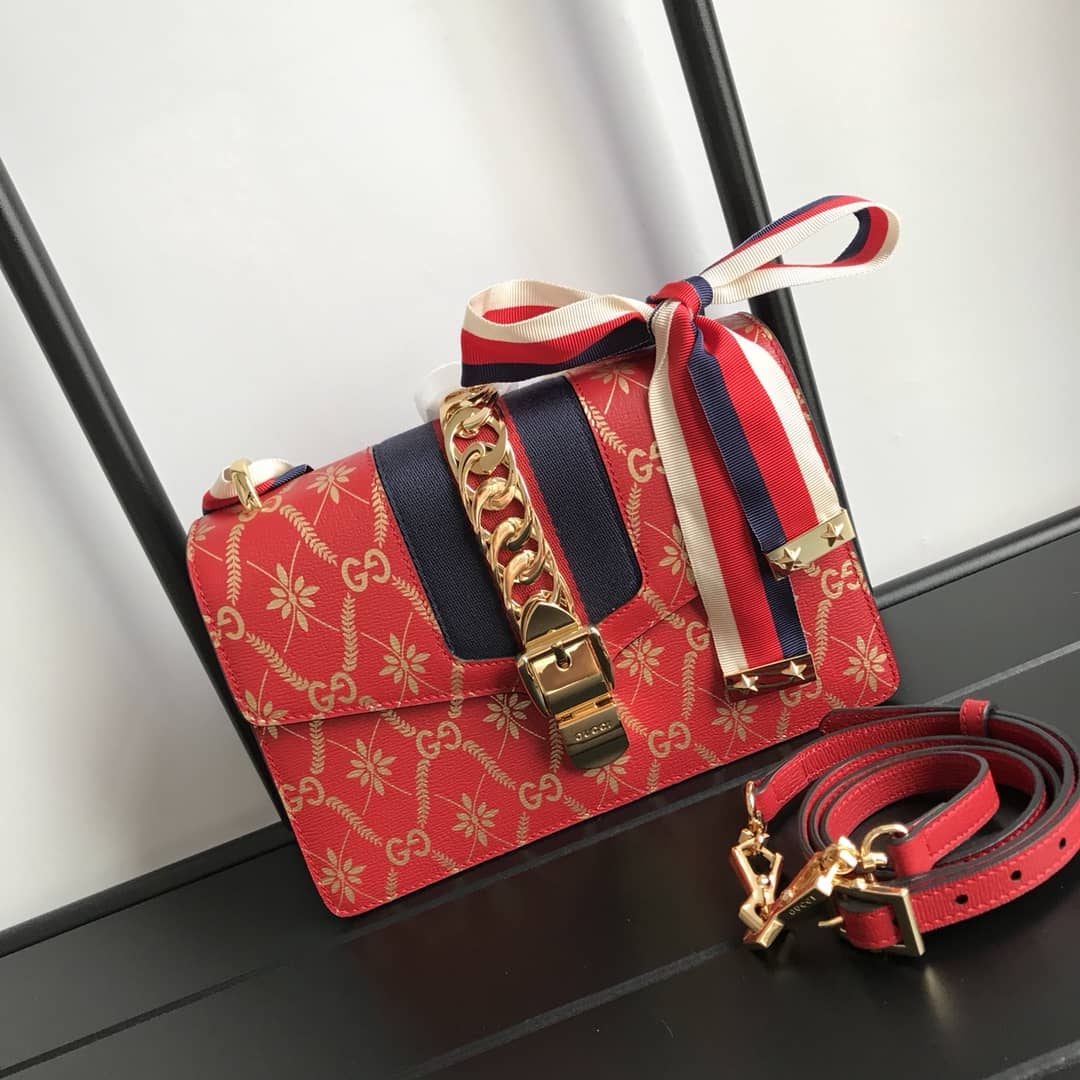 Gvc*1 Sylvie Small Leather Shoulder Bag Replica Red 524405