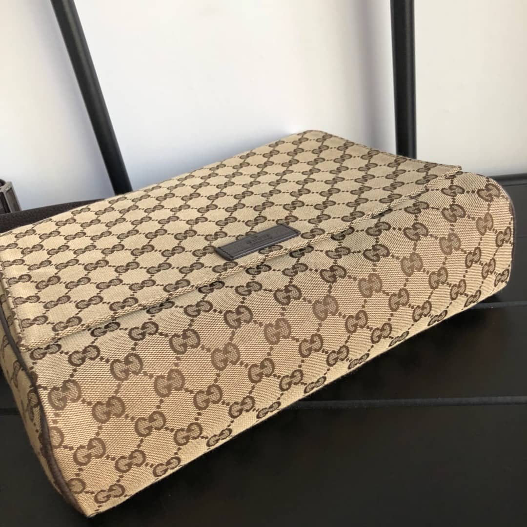 Gvc*1 GG Canvas Messenger Bag Replica Brown 146236