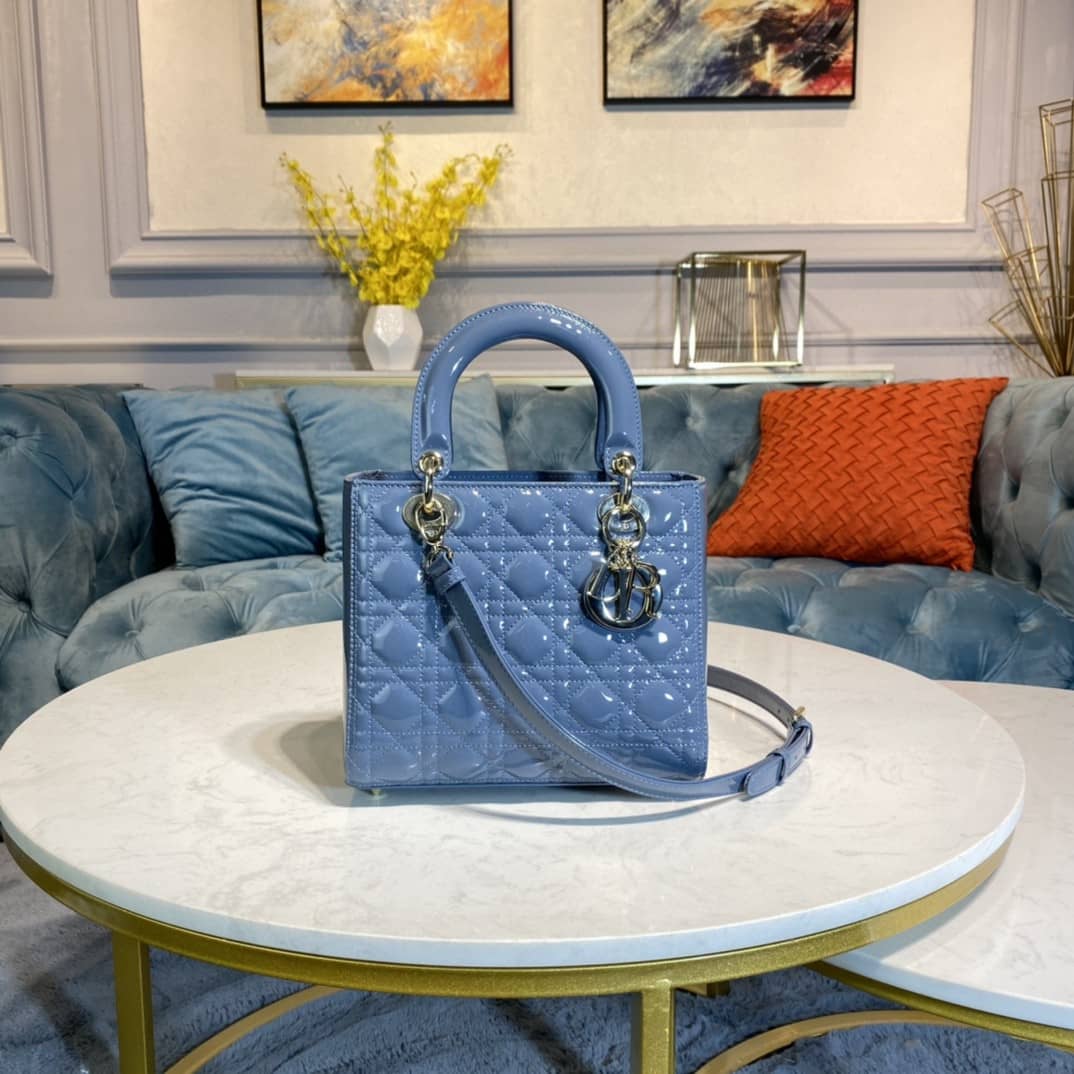 Chr1st1an D10r Lady D10r 24CM Replica Bag