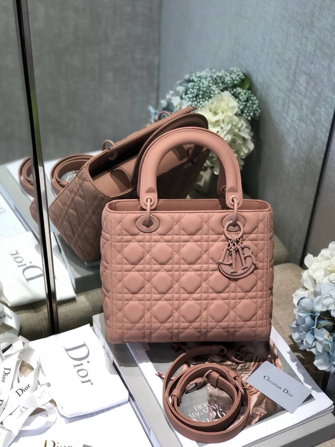 Chr1st1an D10r Lady D10r 24CM Replica Bag