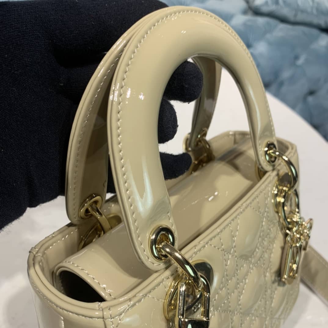 Chr1st1an D10r Lady D10r 20CM Replica Bag