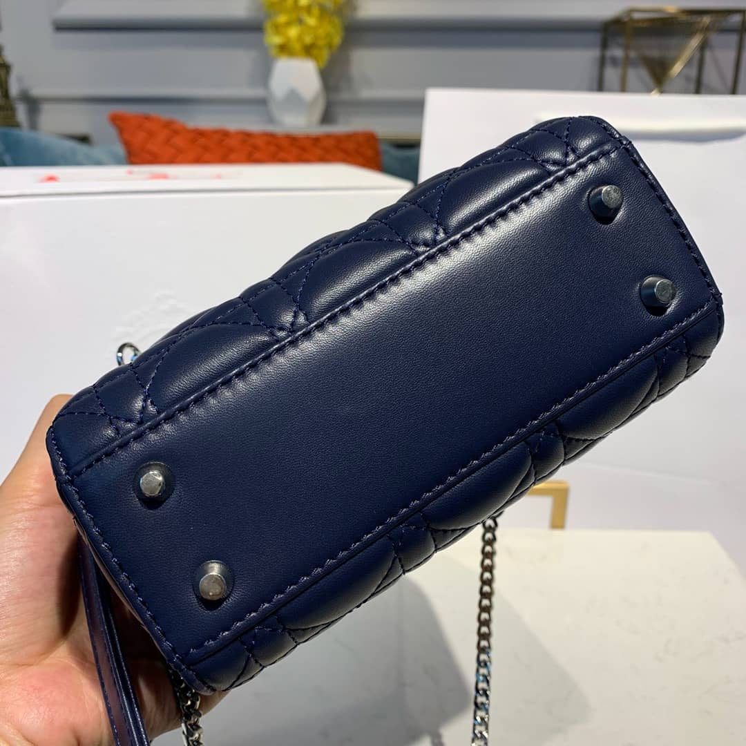 Chr1st1an D10r Lady D10r 17CM Replica Bag
