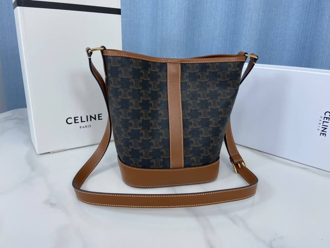 Ce1i*e Teen Triomphe Canvas Replica Bucket Bag