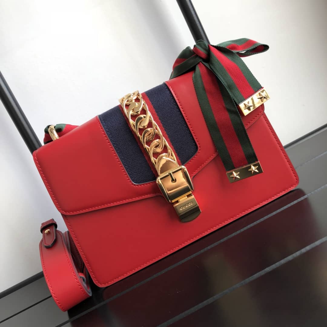 Gvc*1 Sylvie Small Leather Shoulder Bag Replica Red 421882
