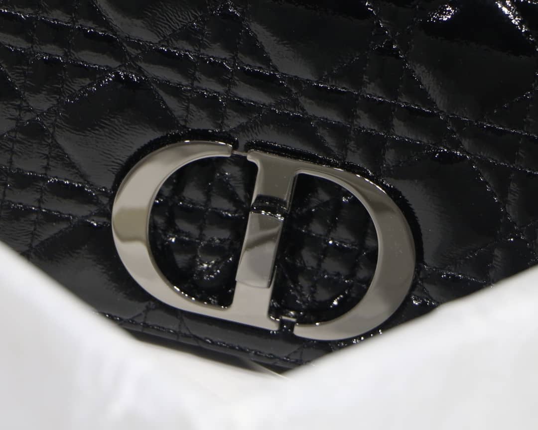 Chr1st1an D10r Caro Replica Bag