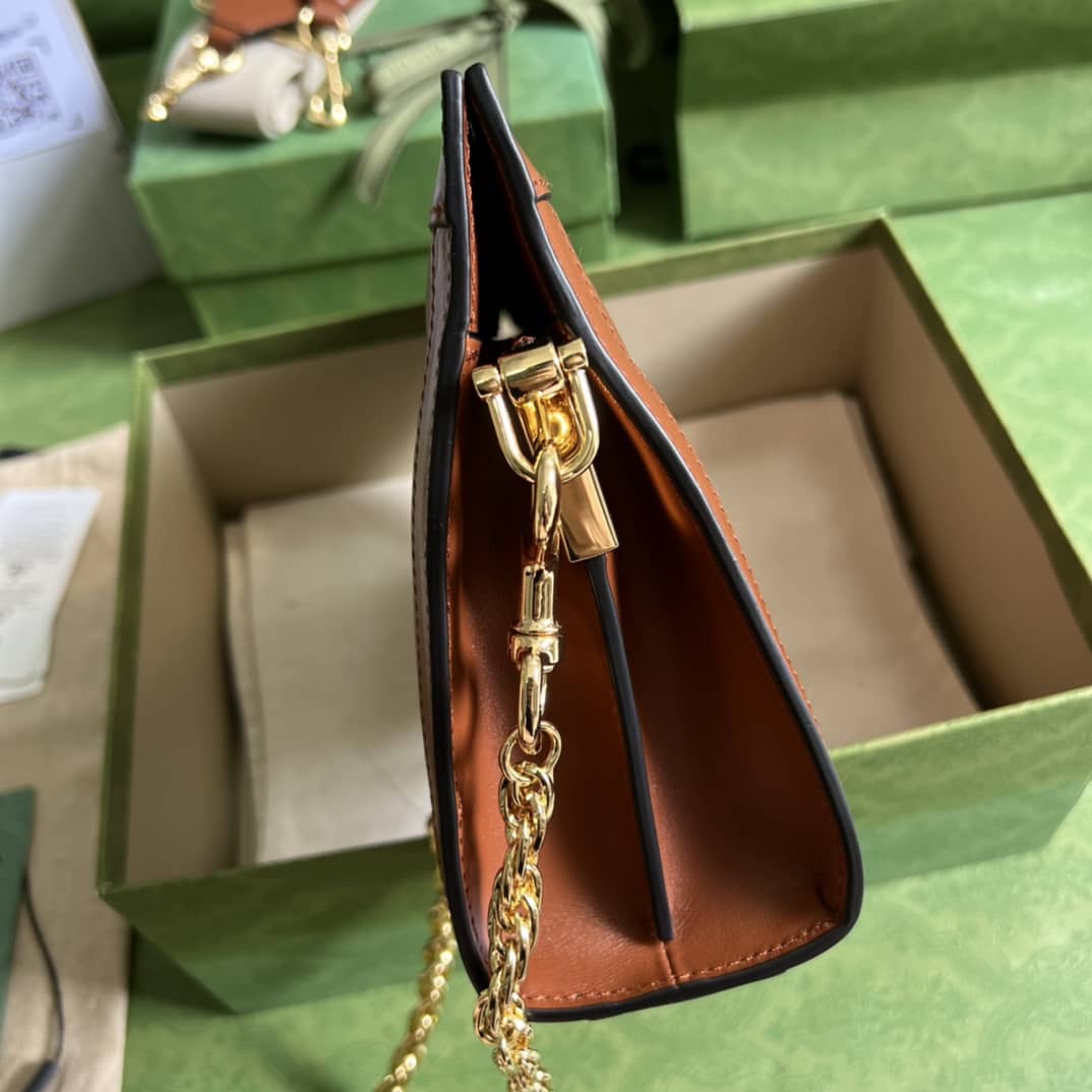 Gvc*1 GG Matelassé Leather 702200 Replica Shoulder Bag