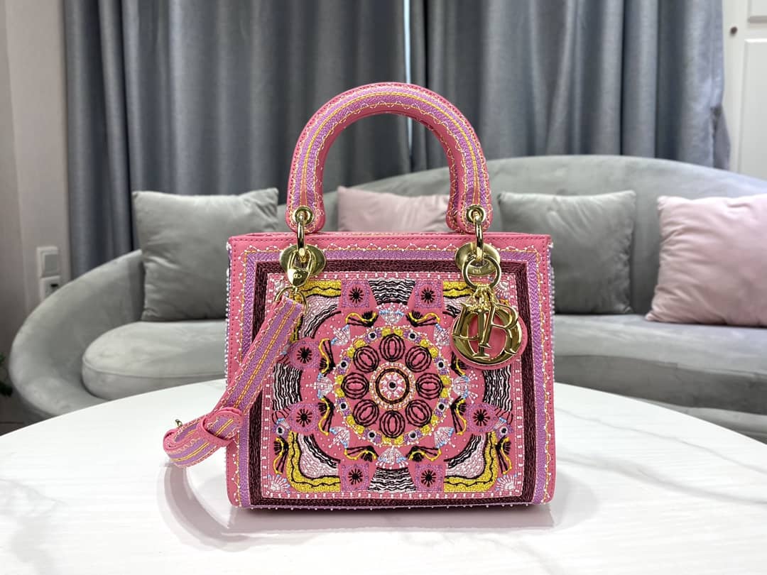 Chr1st1an D10r Lady D10r 24CM Replica Bag