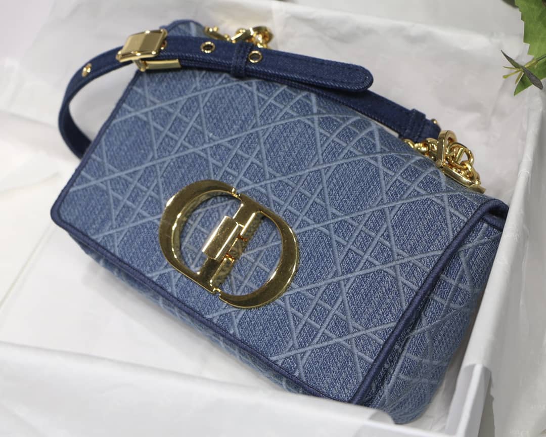 Chr1st1an D10r Caro Replica Bag