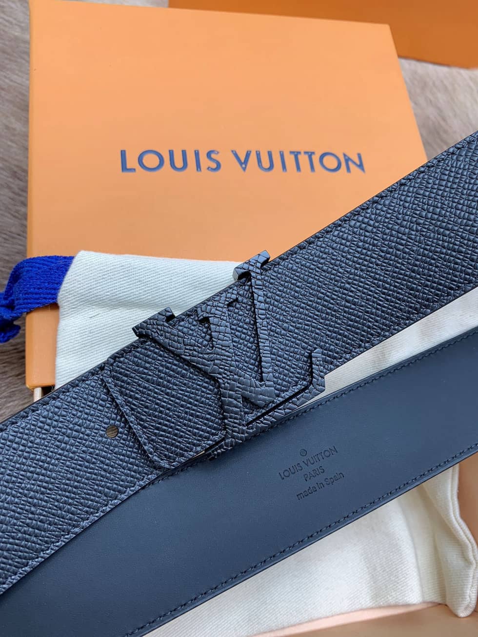 Replica L0vis Vvtt0n Belt AAA+ 40mm