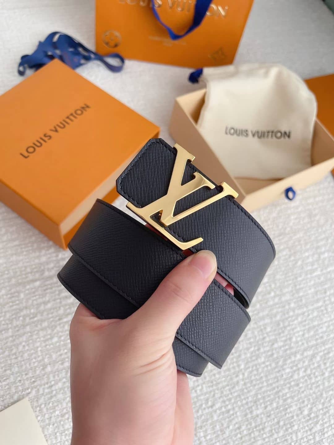 Replica L0vis Vvtt0n Belt AAA+ 40mm