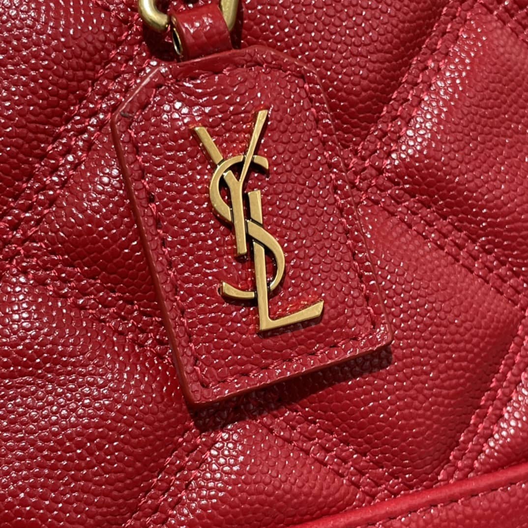 Y51 80s Carré-Quilted Vanity Replica Bag