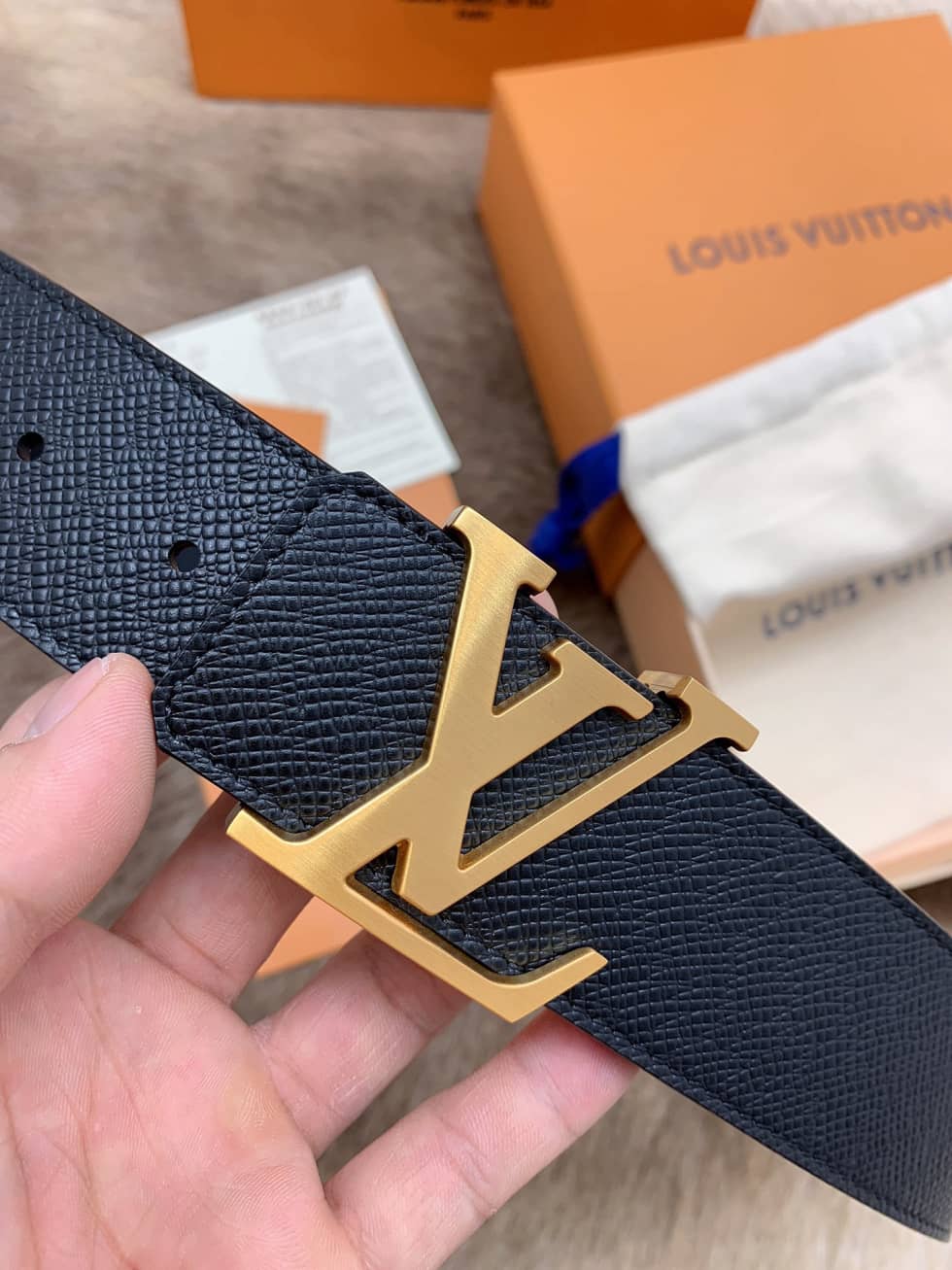 Replica L0vis Vvtt0n Buckle Belt 40mm