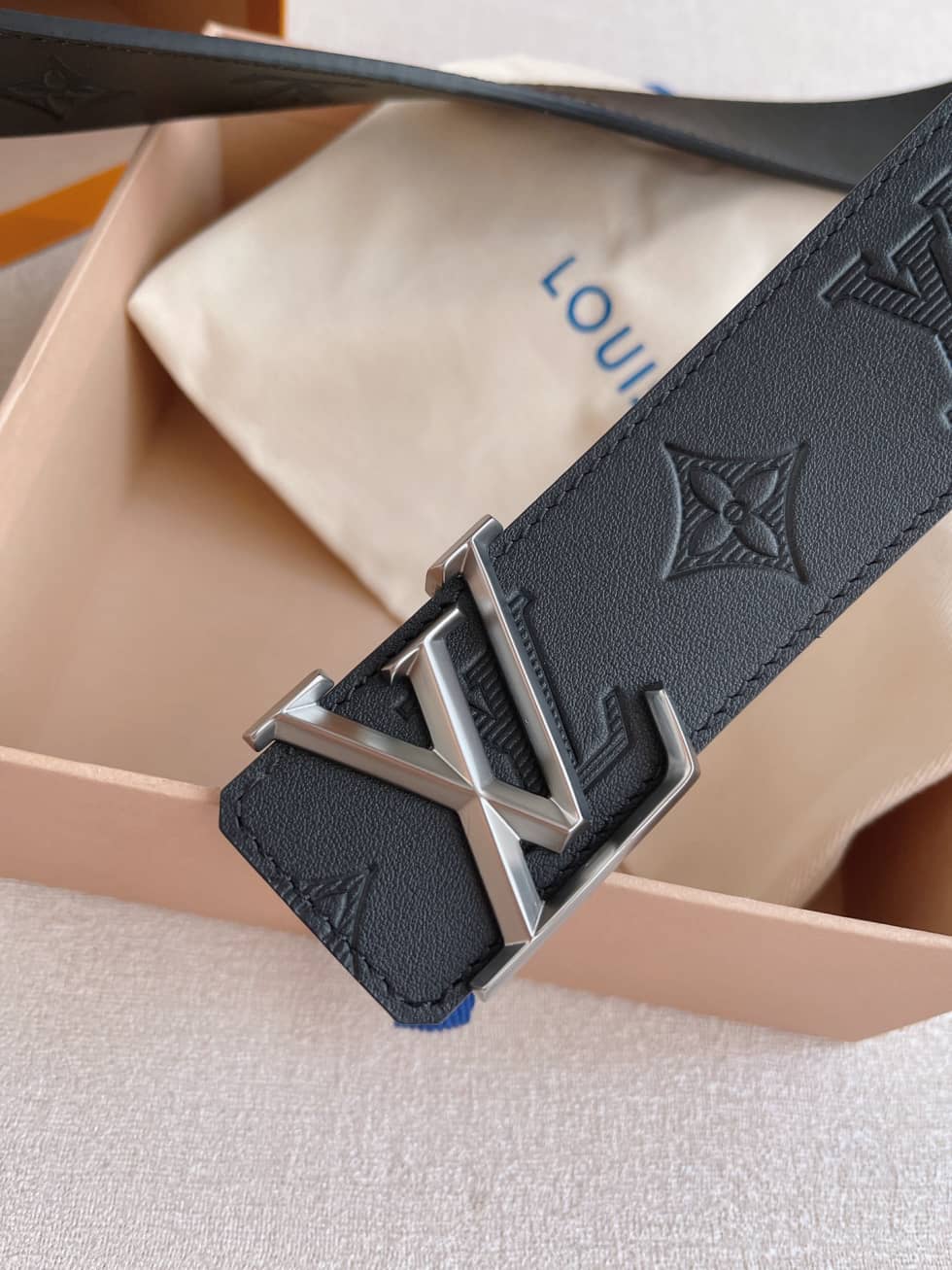 Knockoff L0vis Vvtt0n Logo Belt 40mm