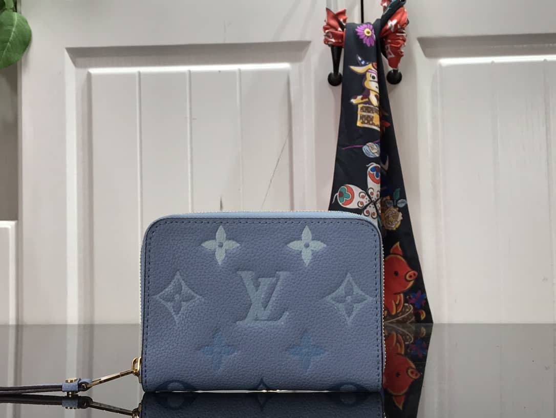 L0vis Vvtt0n Wallet Dupe Zippy CoinM80408