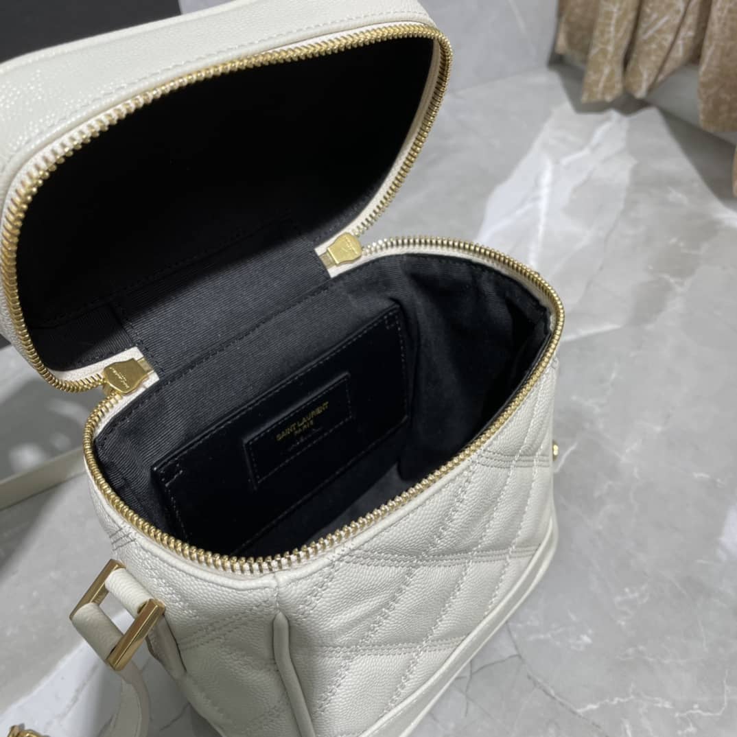 Y51 Replica 80s Carré-Quilted Vanity Replica Bag