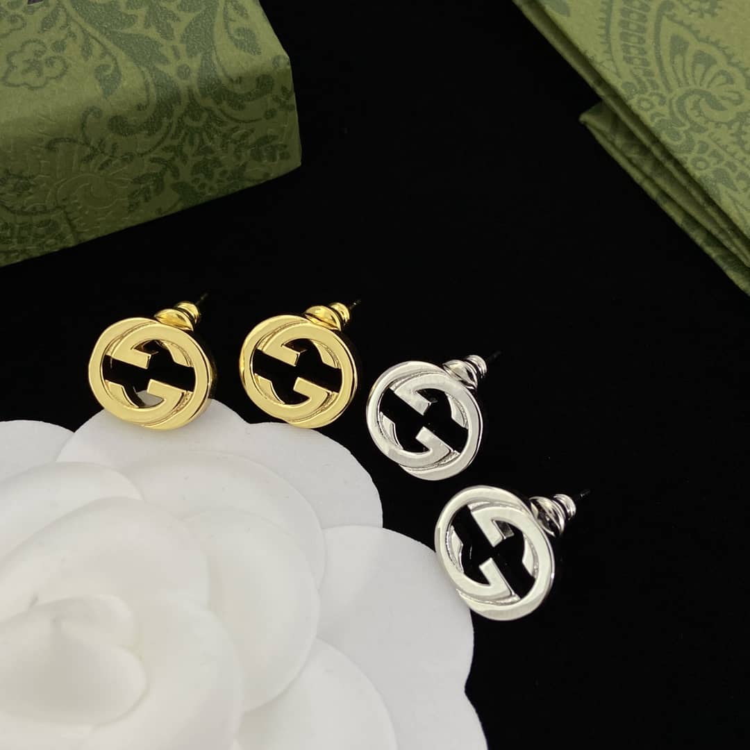 Wholesale Gvc*1 Logo Earring
