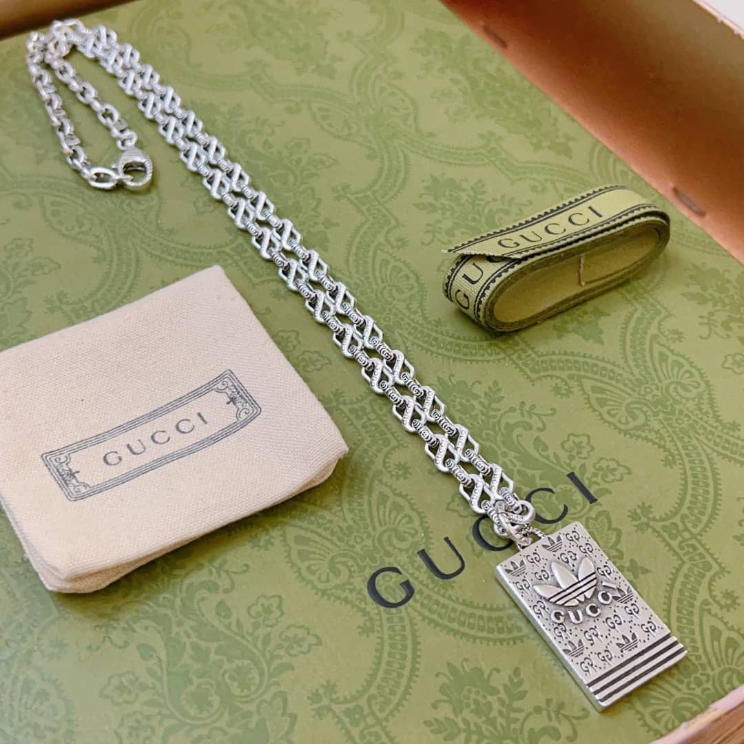 Fake Gvc*1 Logo Necklace