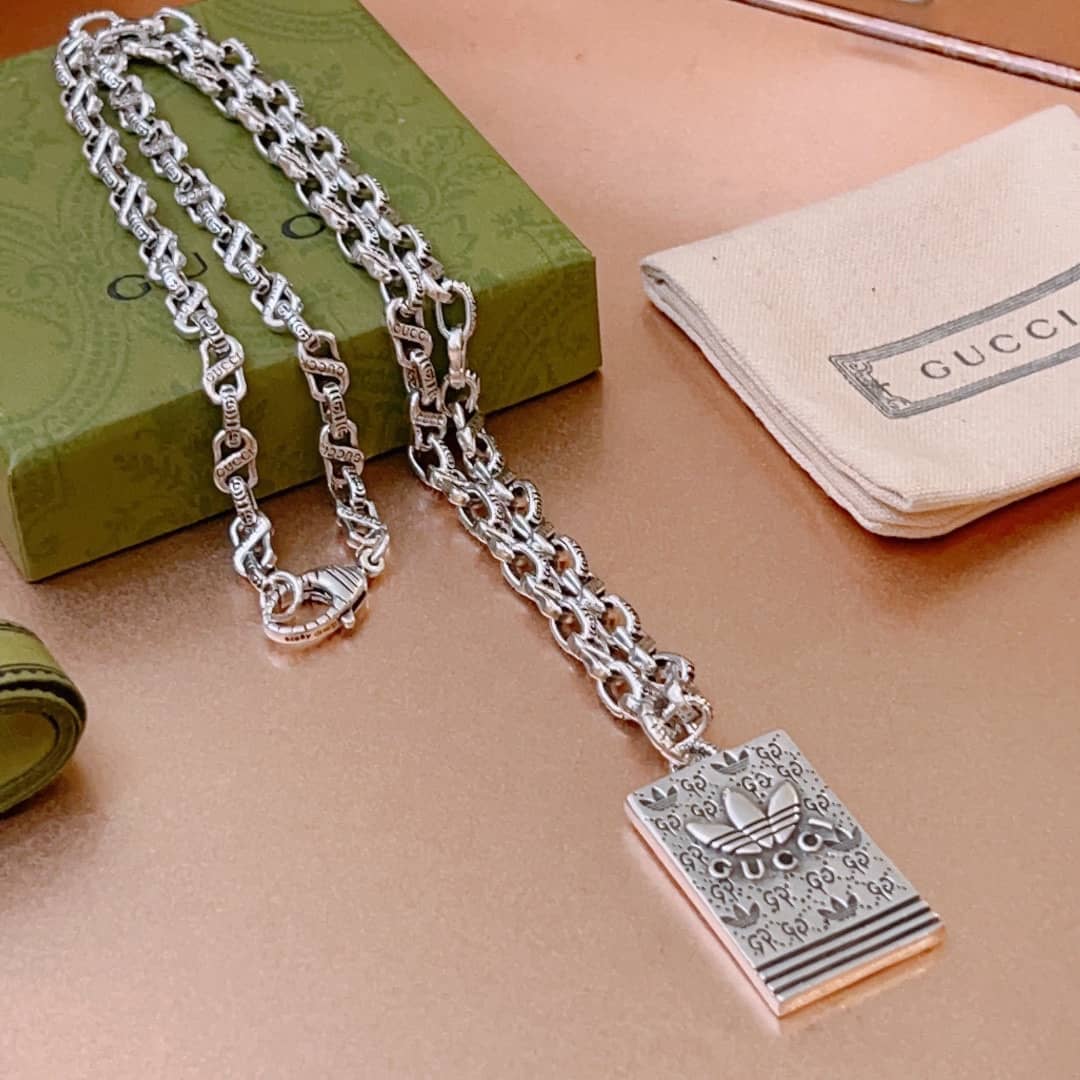 Fake Gvc*1 Logo Necklace