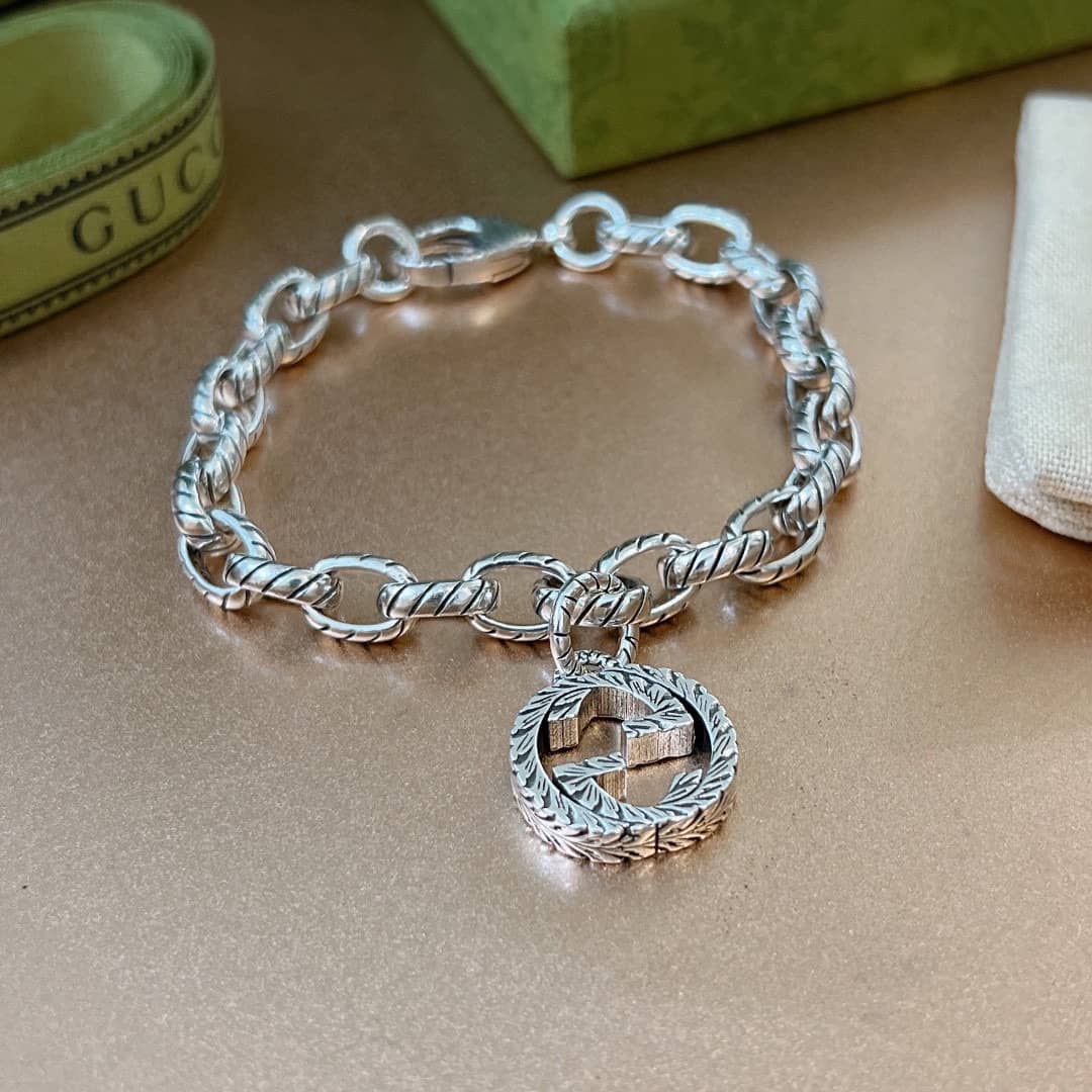 Gvc*1 Bracelet First Copy