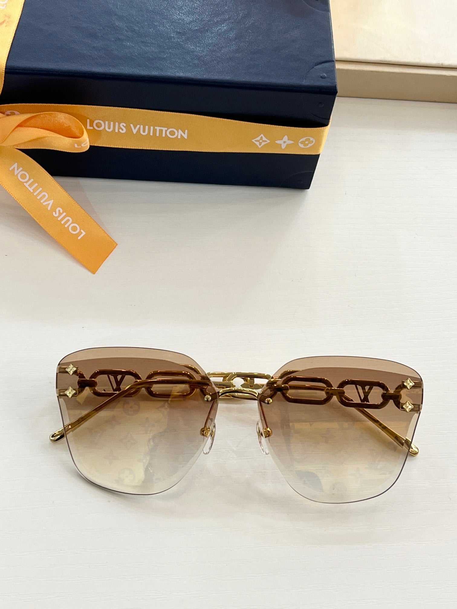 L0vis Vvtt0n Sunglasses
