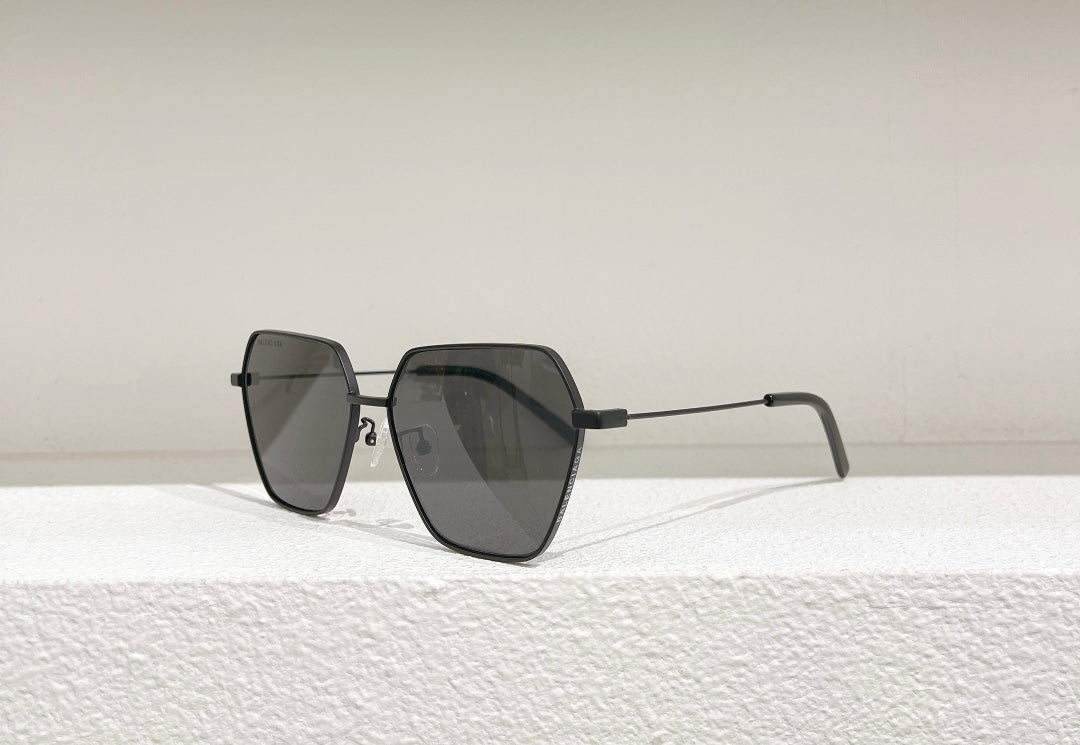 Ba1en*iaga Sunglasses Dupe