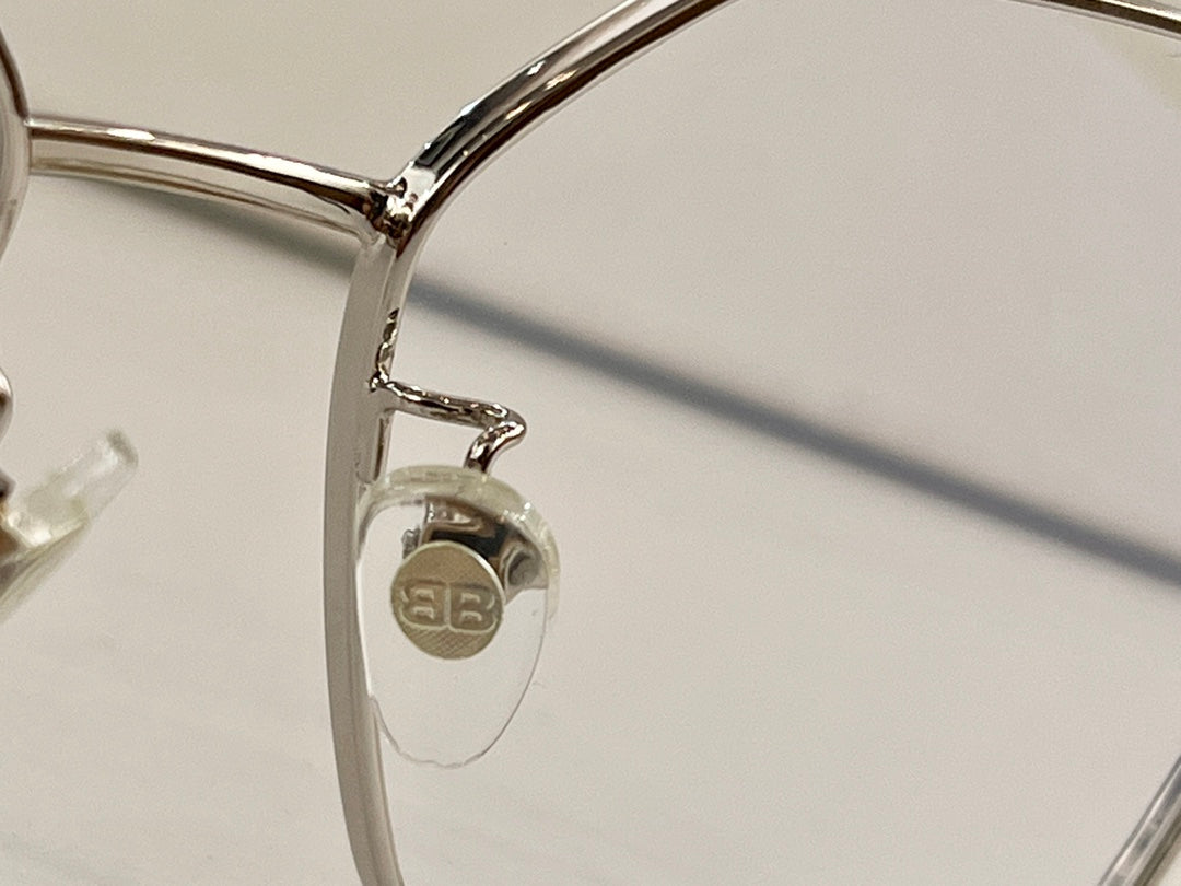 Ba1en*iaga Glasses