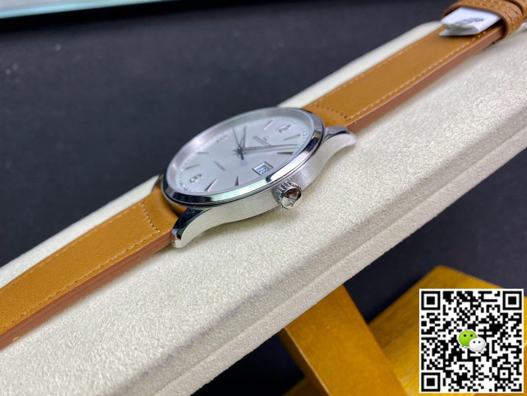 Replica Jaeger-LeCoultre Master Control Date 4018420 ZF Factory 1:1 Best Edition Silver Dial