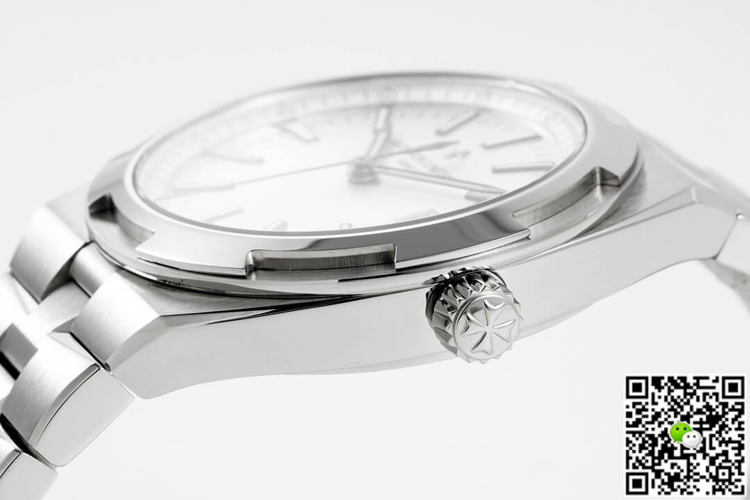 Replica Vacheron C0nstan1n Overseas 4500V/110A-B126 1:1 Best Edition ZF Factory Silvery White Dial