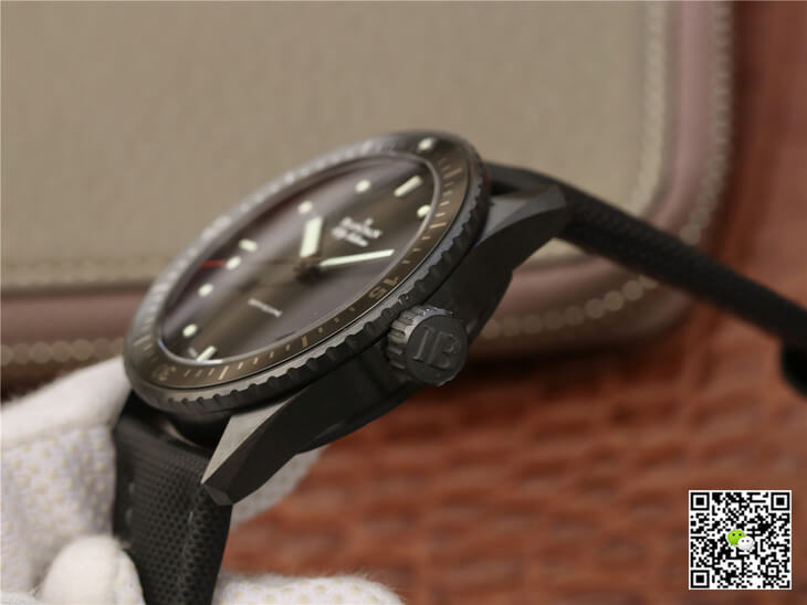 Replica Blancpain Fifty Fathoms Bathyscaphe 5000-0130-B52-B 1:1 Best Edition GF Factory Black Dial