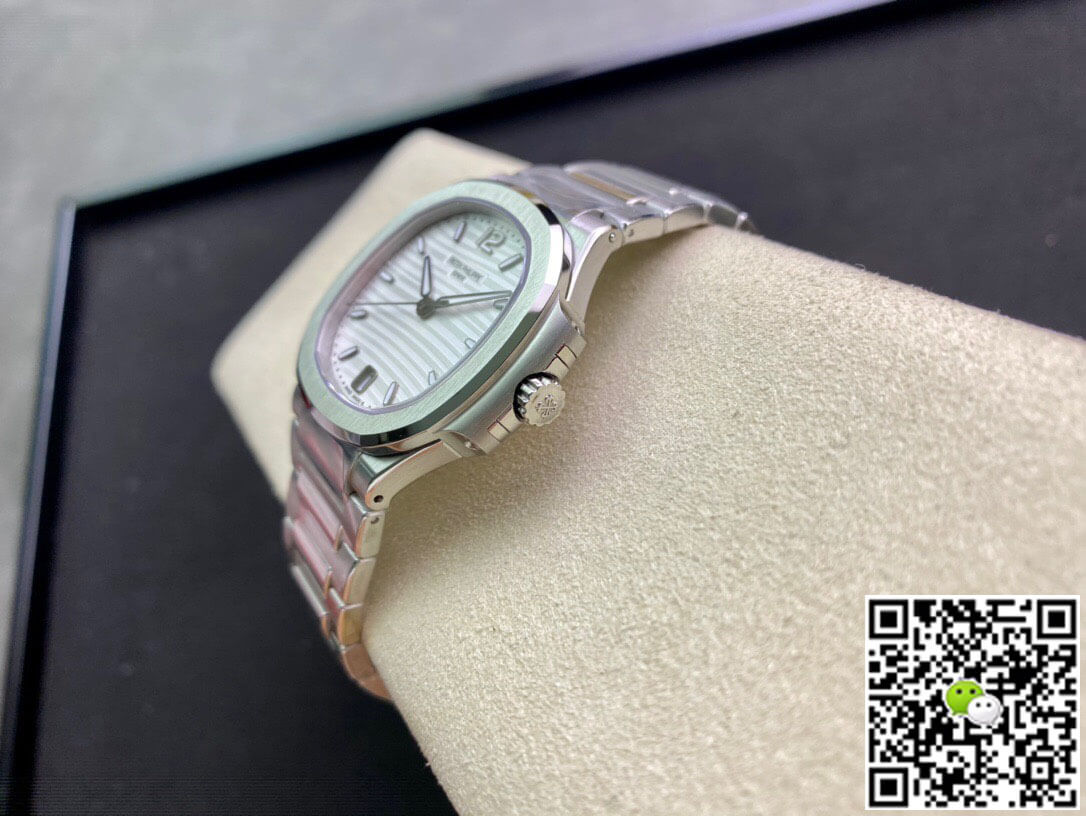 Replica Pat*k Phi1i*pe Nautilus Ladies 7118/1A-010 1:1 Best Edition 3K Factory Silver Dial