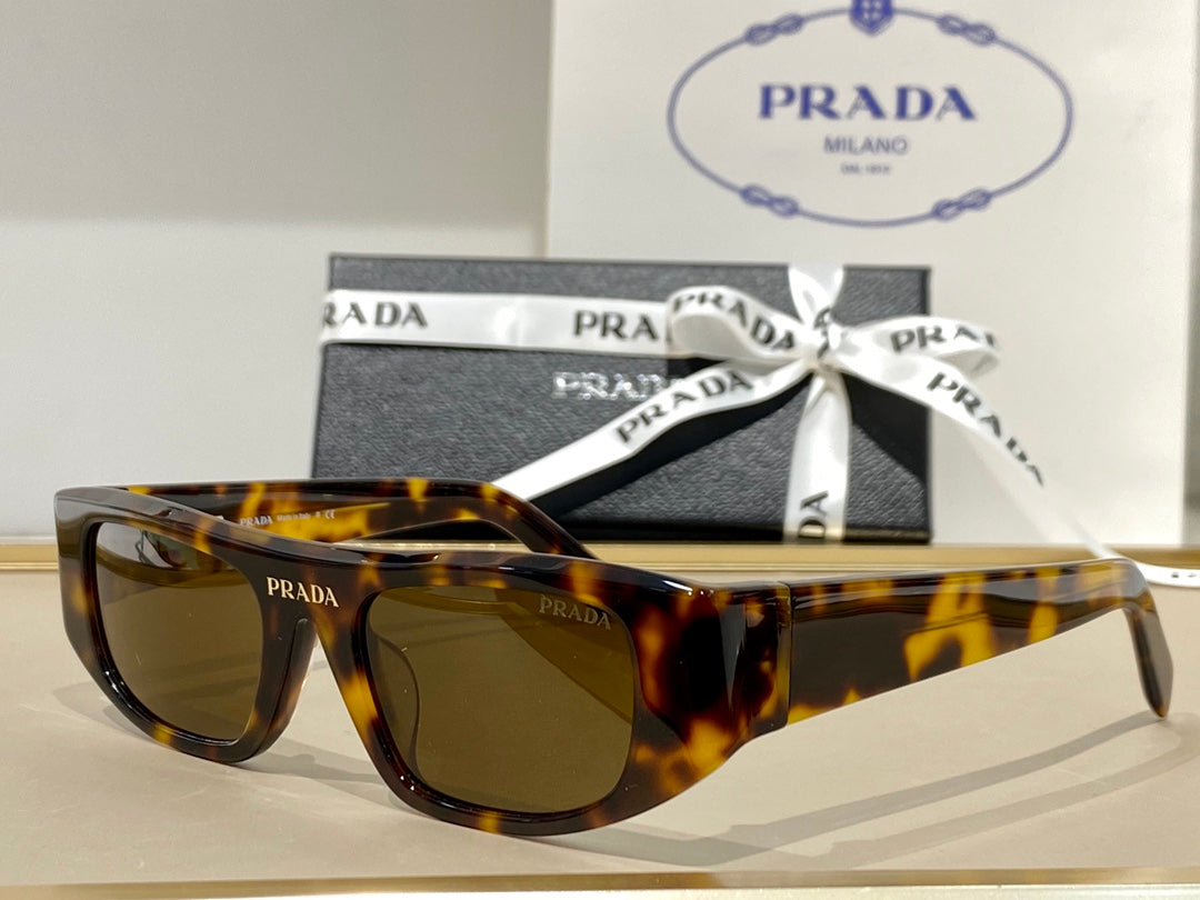 Pra*a glasses