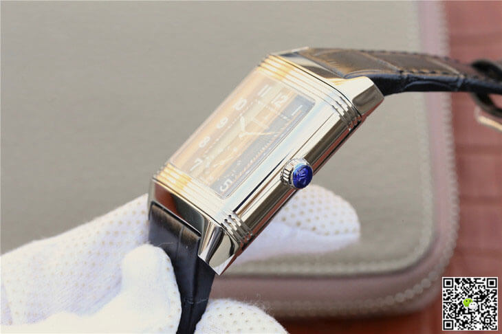 Jaeger Lecoultre Replica Reverso Q3738470 1:1 Best Edition Black Dial