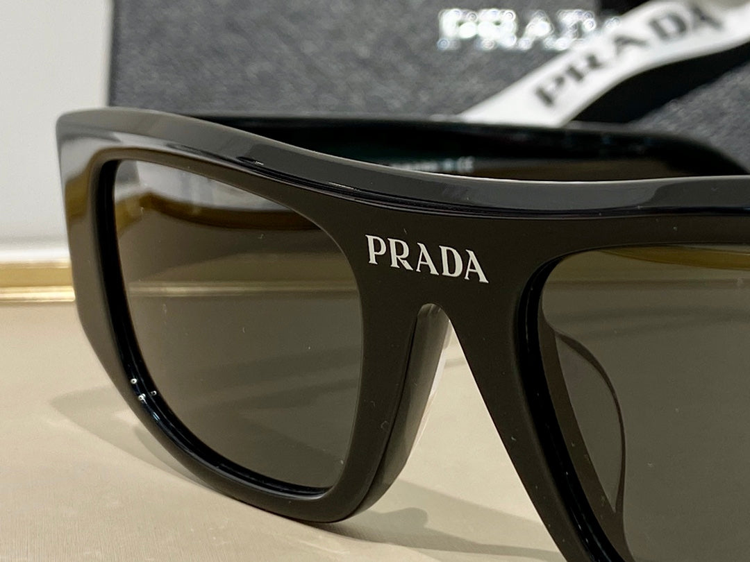 Pra*a glasses