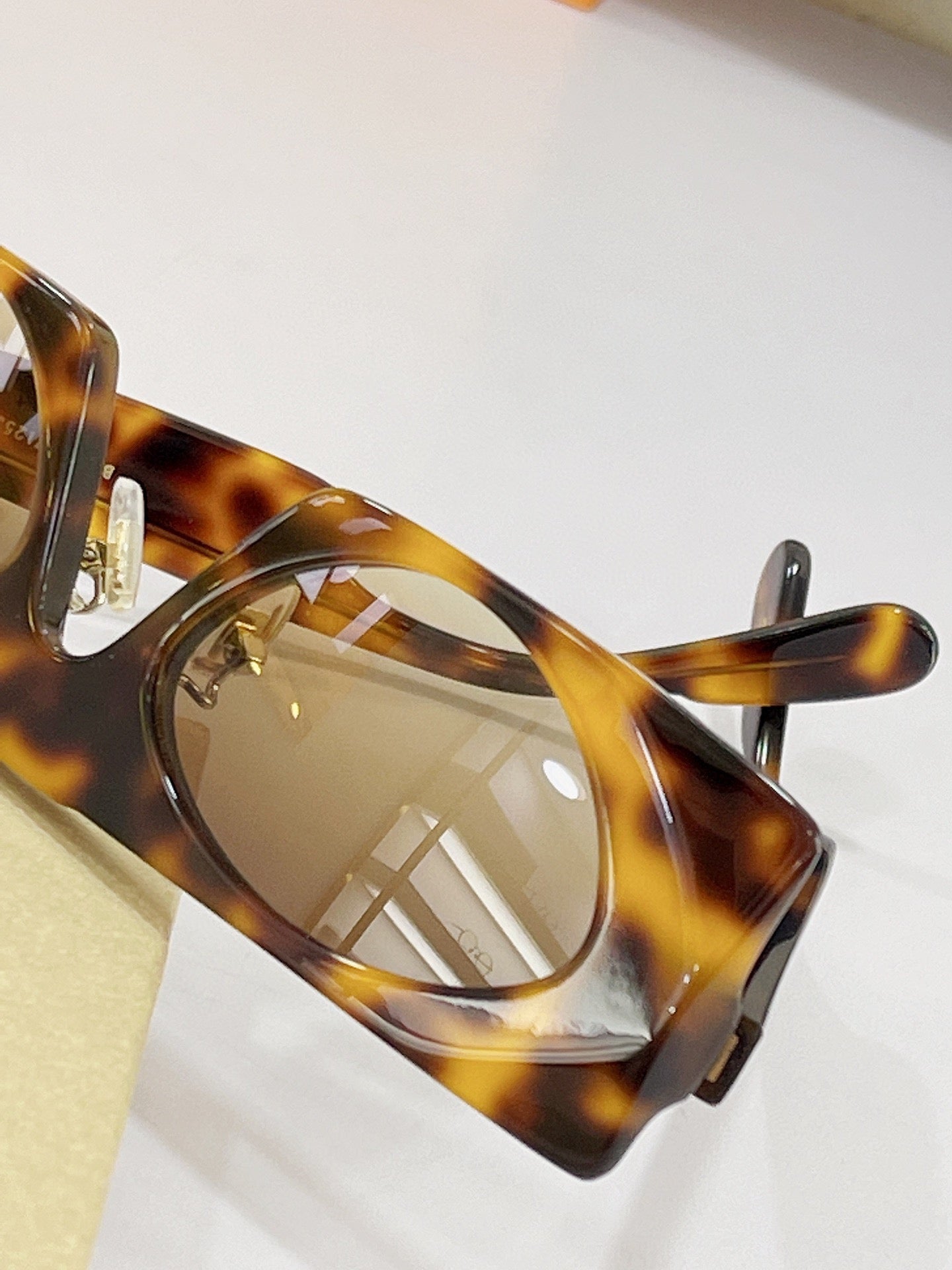 L0vis Vvtt0n Sunglasses
