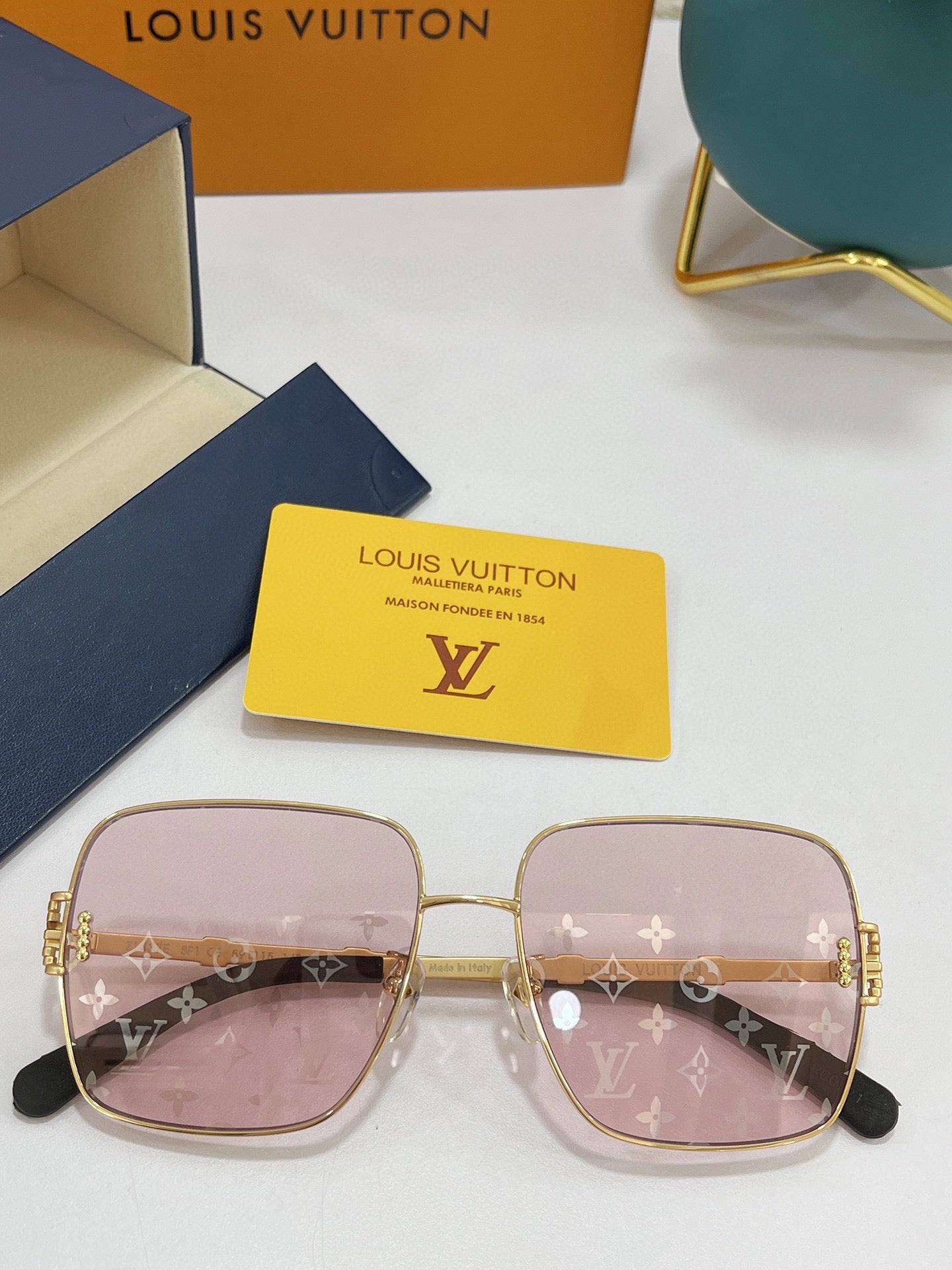 L0vis Vvtt0n Sunglasses