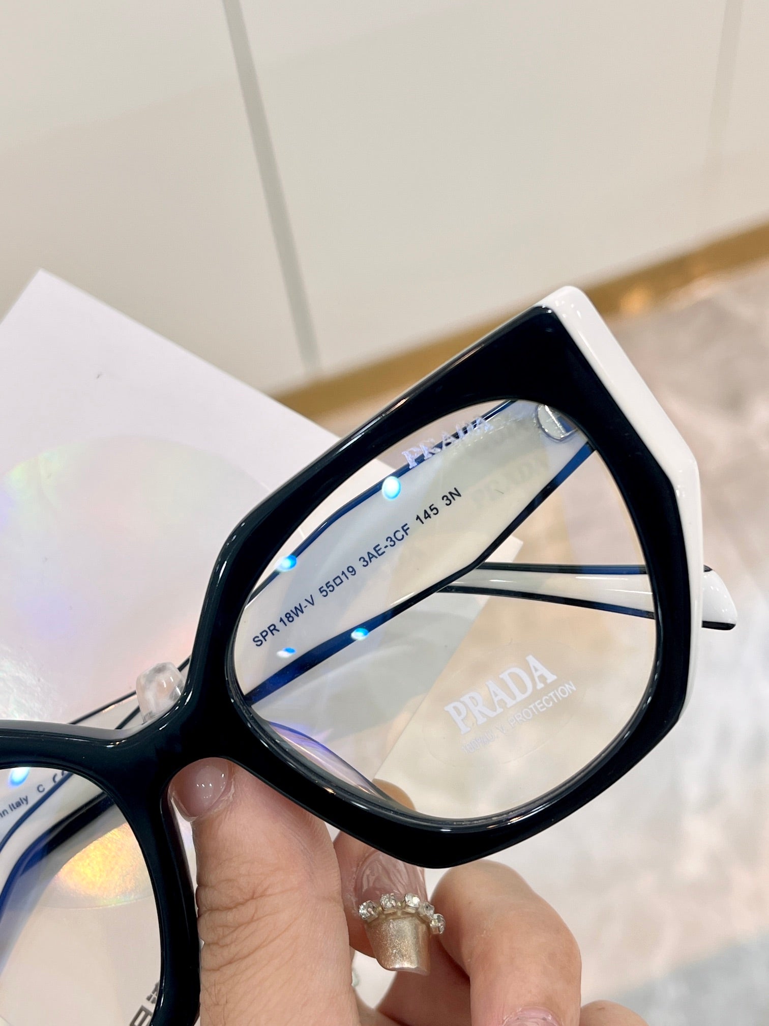 Pra*a Glasses
