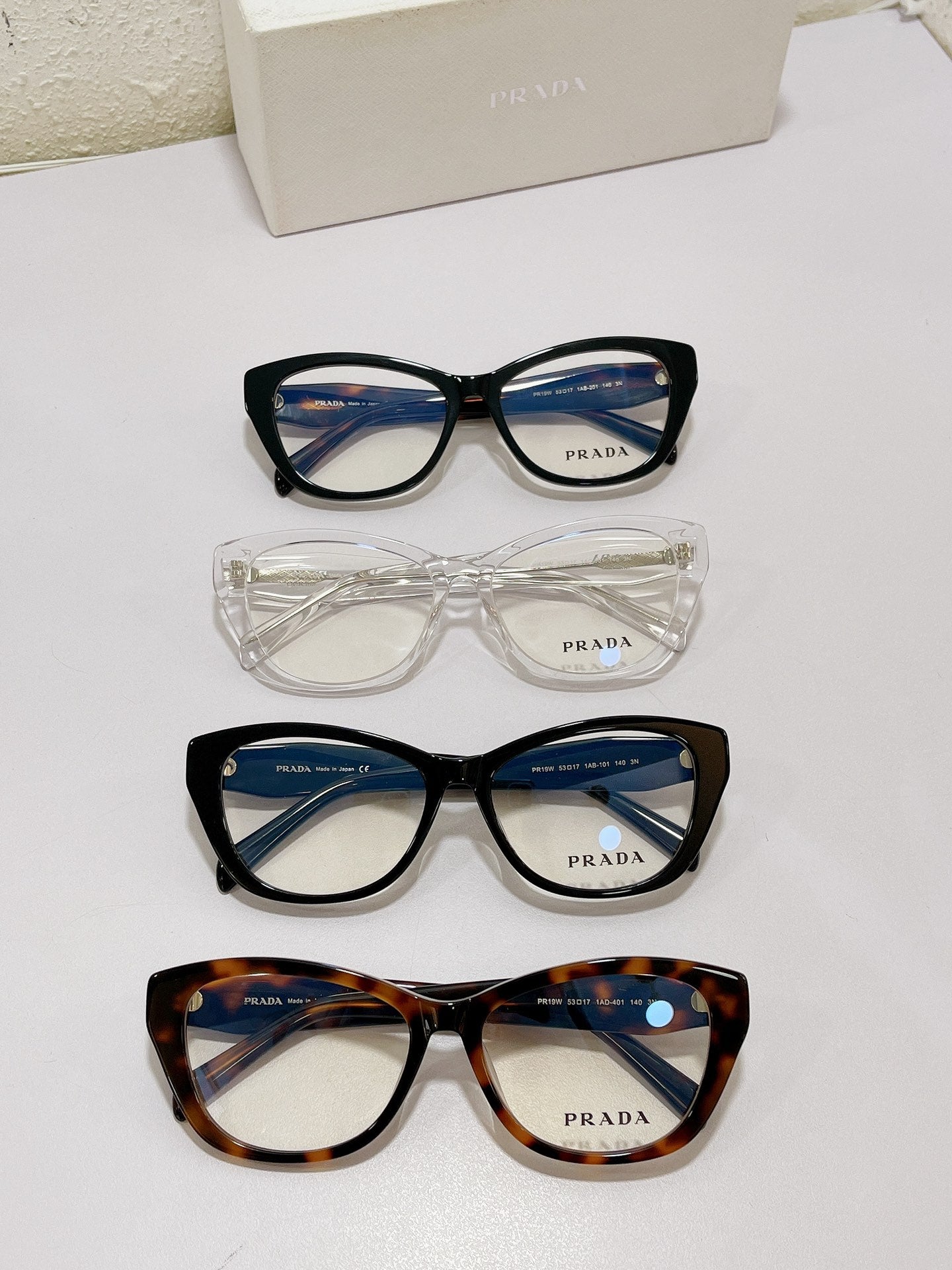 Pra*a Glasses