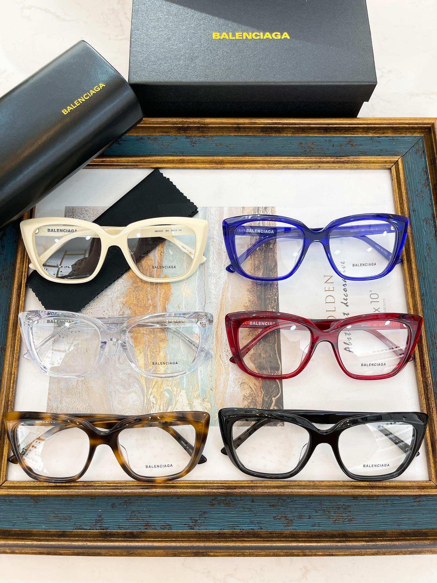 Ba1en*iaga Glasses