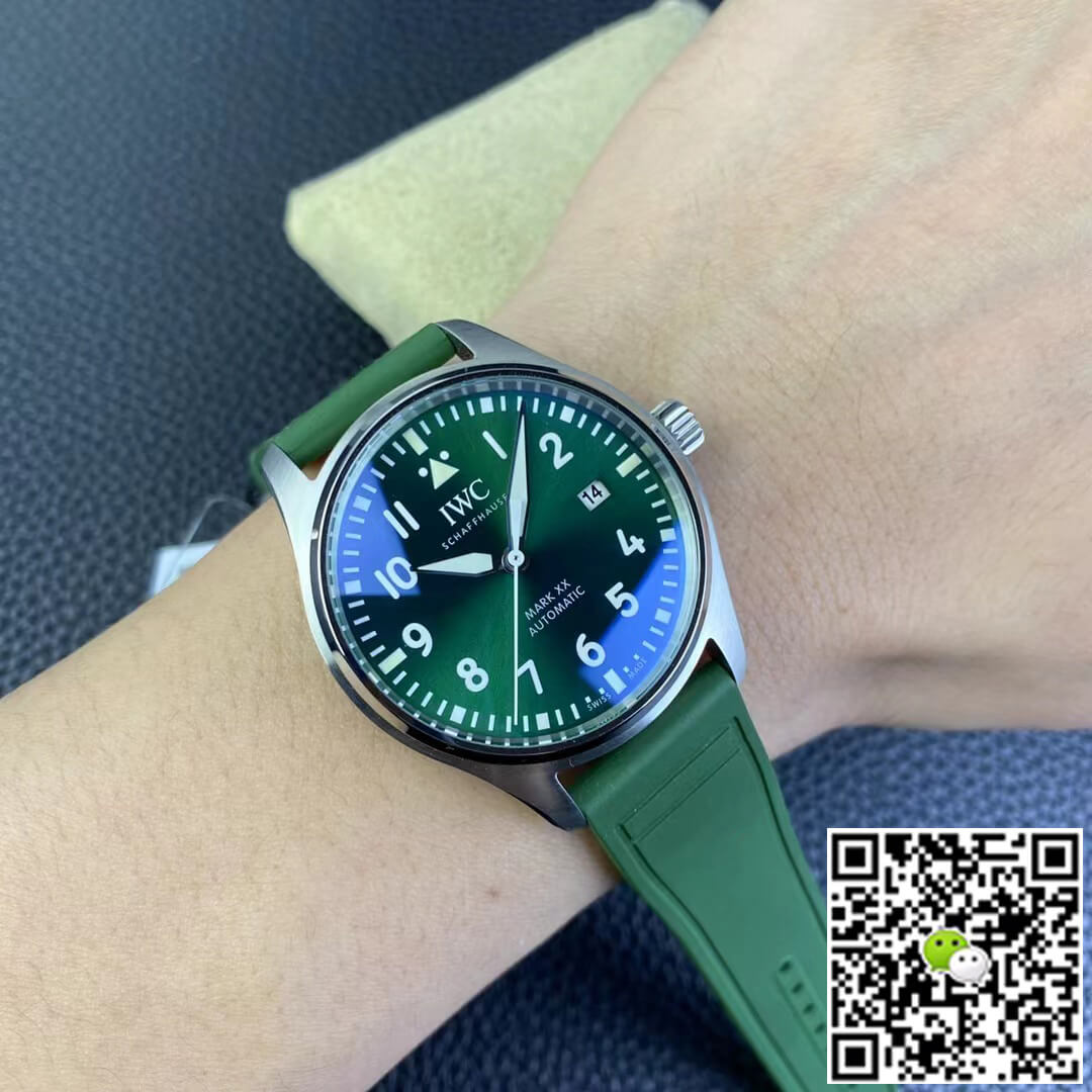 Replica IWC Pilot IW328205 1:1 Best Edition M+ Factory Green Dial
